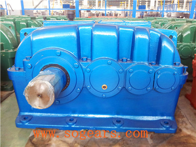 Shaft mounted reduction gear