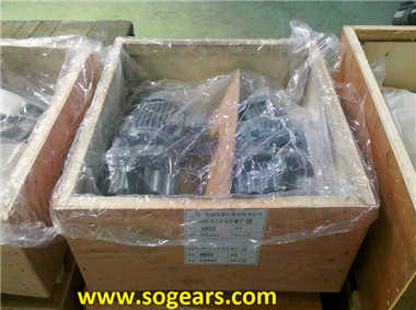 plastic extruding gear reducer